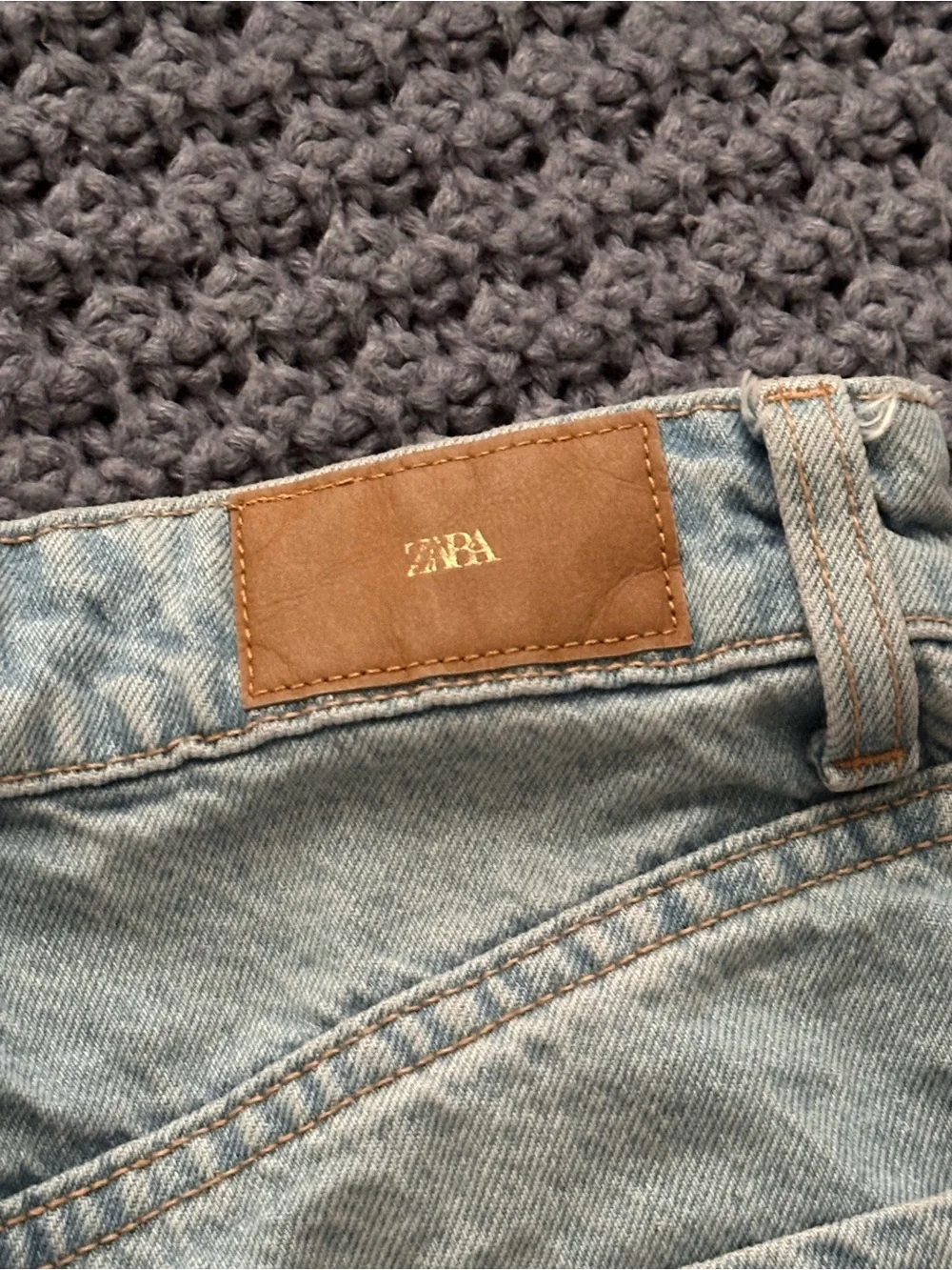 Zara women’s denim shorts high rise long size US 2